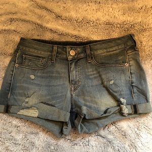 Express Womens Sz 4 Distressed Denim Jean Shorts